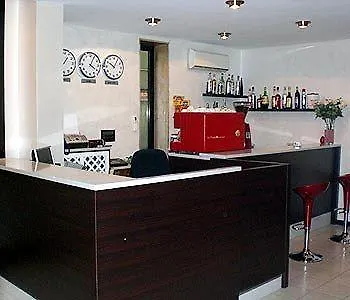 Delle Rose فندق ميستر