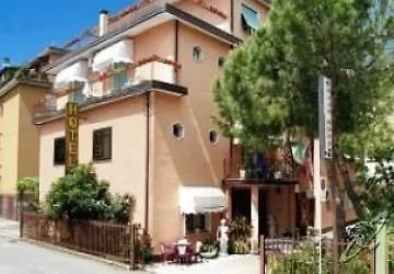 فندق Delle Rose